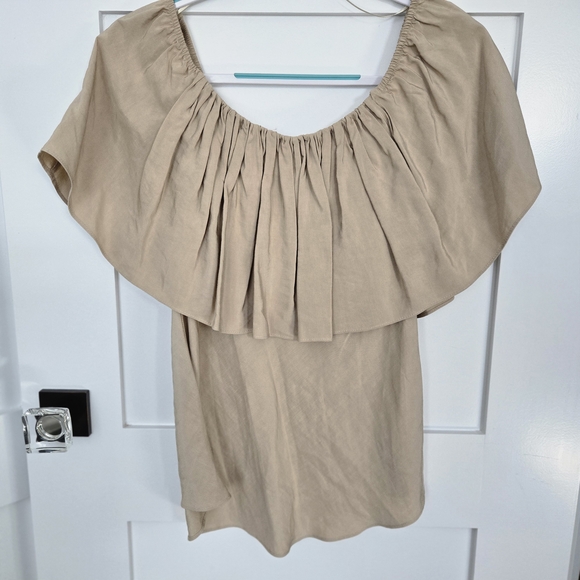 NWT Zara Camel Color Off The Shoulder Shirt With Ruffle Size XS Elastic Neckline - Picture 10 of 13